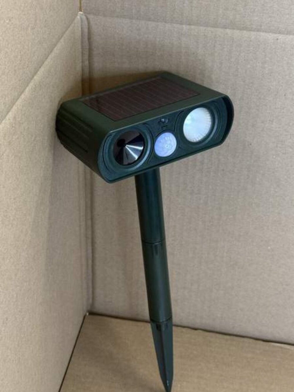Solar Powered Animal Repellent Motion Sensor for Gardens 4-Pack